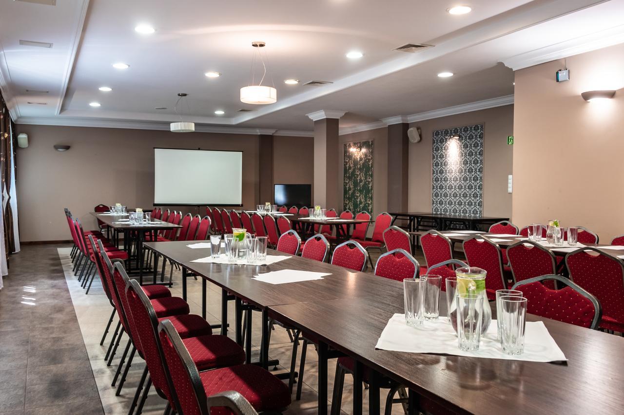 Prima Aparthotel Puławy Exteriör bild
